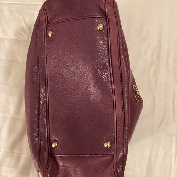 SALVATORE FERRAGAMO
Leather Shoulder Bag - Picture 9 of 14
